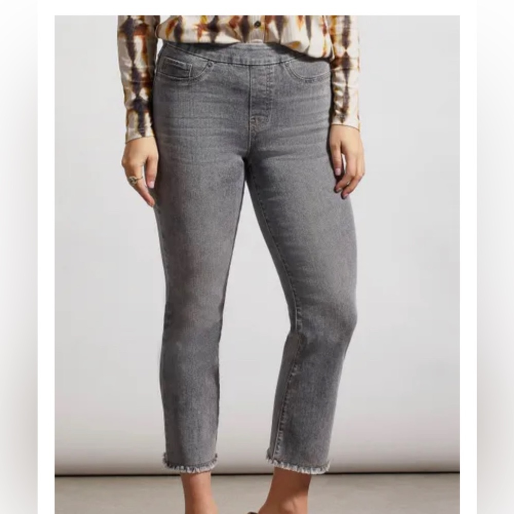 Tribal jeans Aubrey mid rise straight crop maybe worn once or twice - Picture 2 of 3